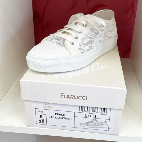 Braut-Sneaker „Nelli“ von Fiarucci Bridal in Ivory, Größe 39 – flacher Sneaker aus Leder & Spitze mit Soft Bliss-Futter