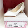Brautschuh Stephanie von Rainbow Club aus Satin in Ivory – Vorderansicht